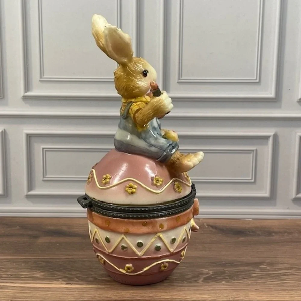 Vintage Easter Bunny Egg Hinged Trinket Box Figurine Hand Painted Decorative